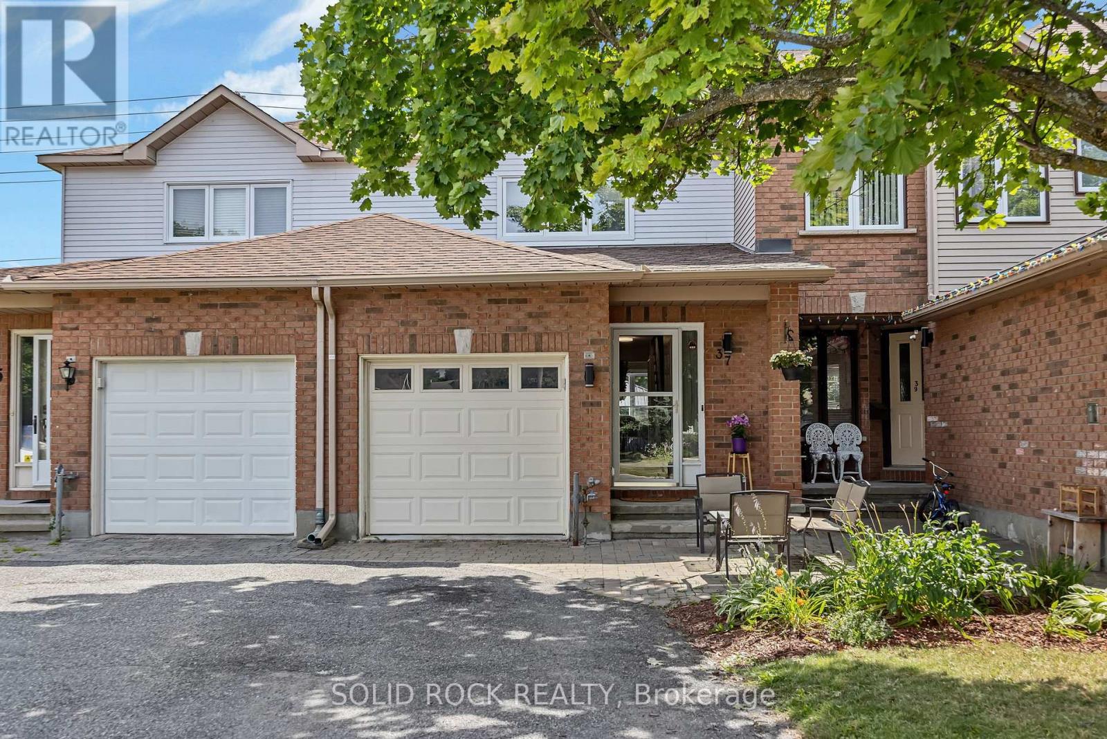 Property at 37 GRENADIER WAY image 2
