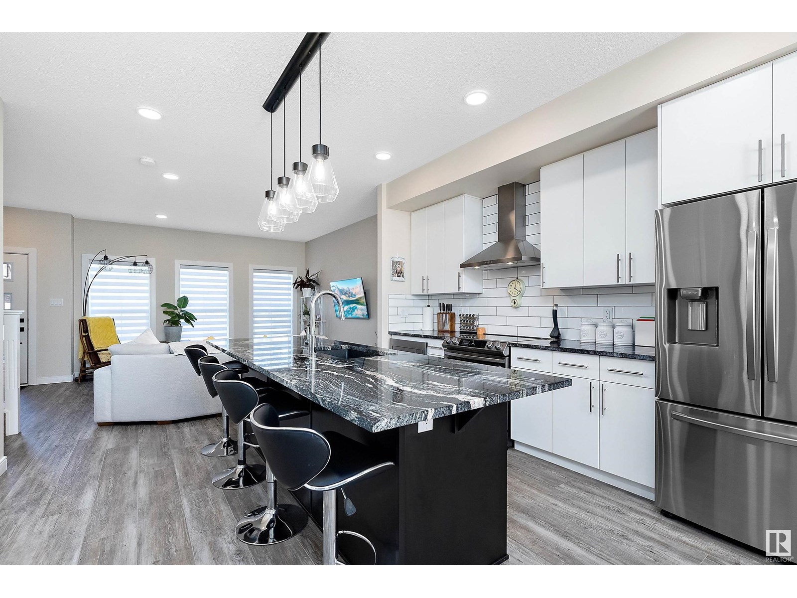 7819 Yorke Rd Nw, Edmonton, Alberta  T5G 2R6 - Photo 11 - E4449785