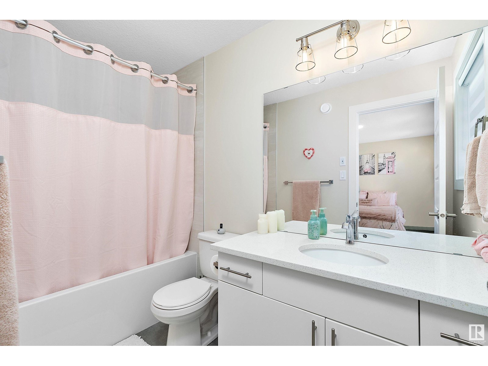 7819 Yorke Rd Nw, Edmonton, Alberta  T5G 2R6 - Photo 28 - E4449785