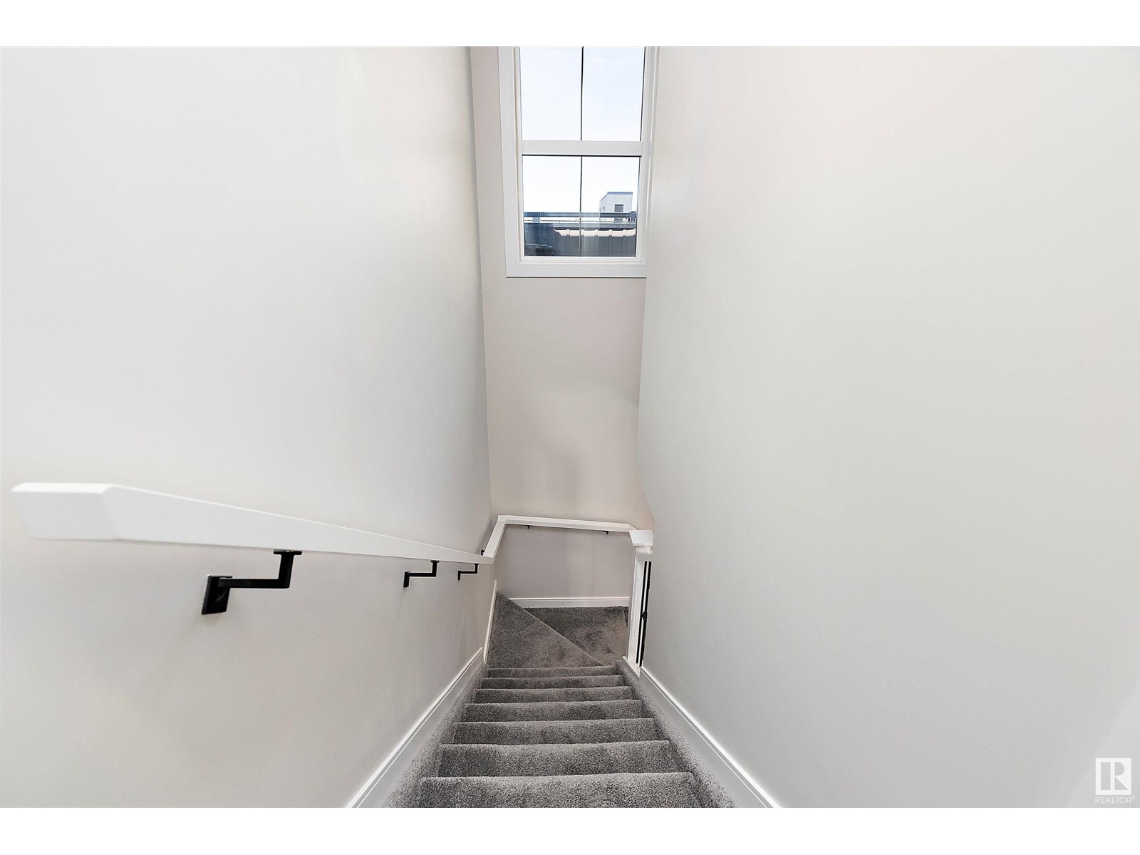 7819 Yorke Rd Nw, Edmonton, Alberta  T5G 2R6 - Photo 29 - E4449785