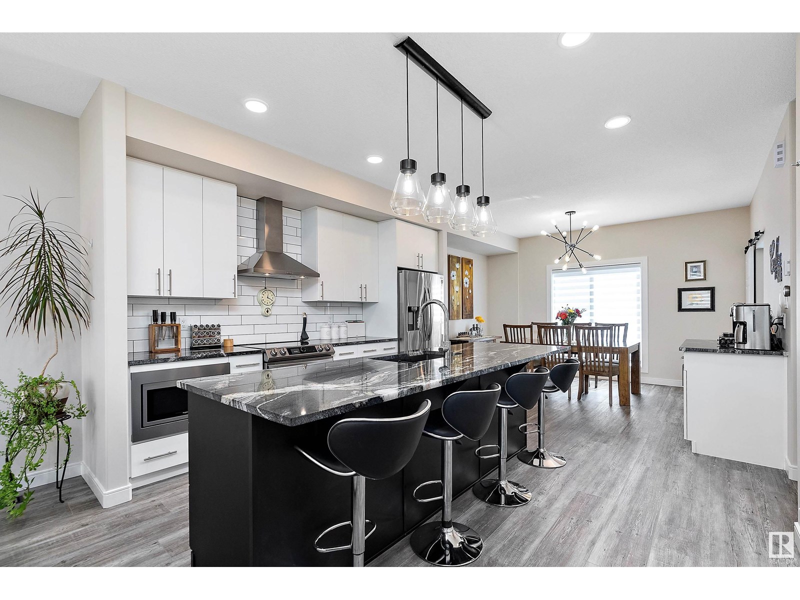 7819 Yorke Rd Nw, Edmonton, Alberta  T5G 2R6 - Photo 7 - E4449785