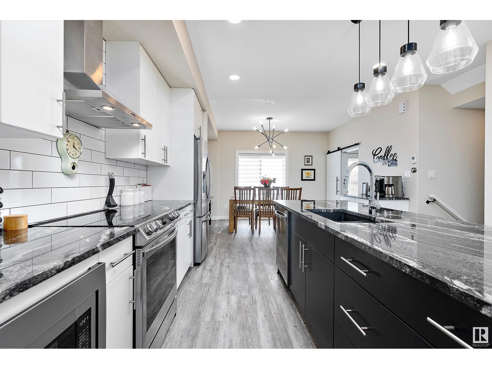 7819 Yorke Rd Nw, Edmonton, Alberta  T5G 2R6 - Photo 8 - E4449785