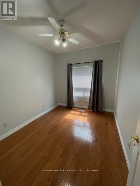 B - 119 Mill Street E, Halton Hills, Ontario  L7G 2C7 - Photo 8 - W12301263