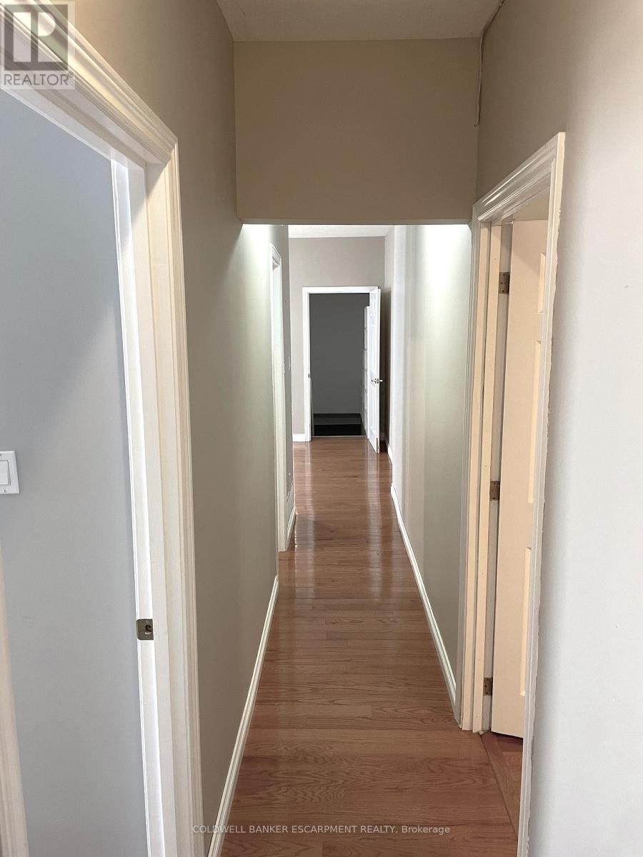 B - 119 Mill Street E, Halton Hills, Ontario  L7G 2C7 - Photo 5 - W12301263