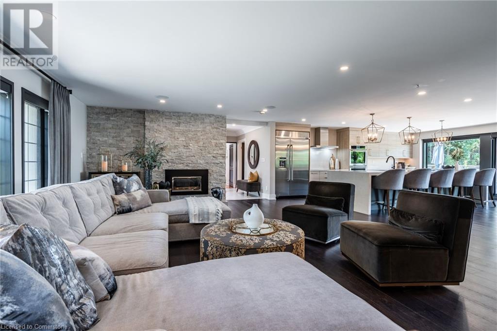 Property at 822 DANFORTH Place image 5