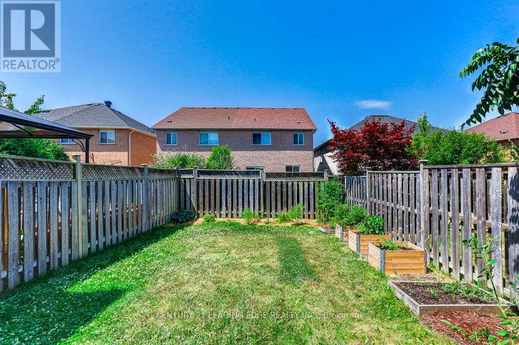 28 Charles Sturdy Road, Markham, Ontario  L6C 3E8 - Photo 6 - N12308558