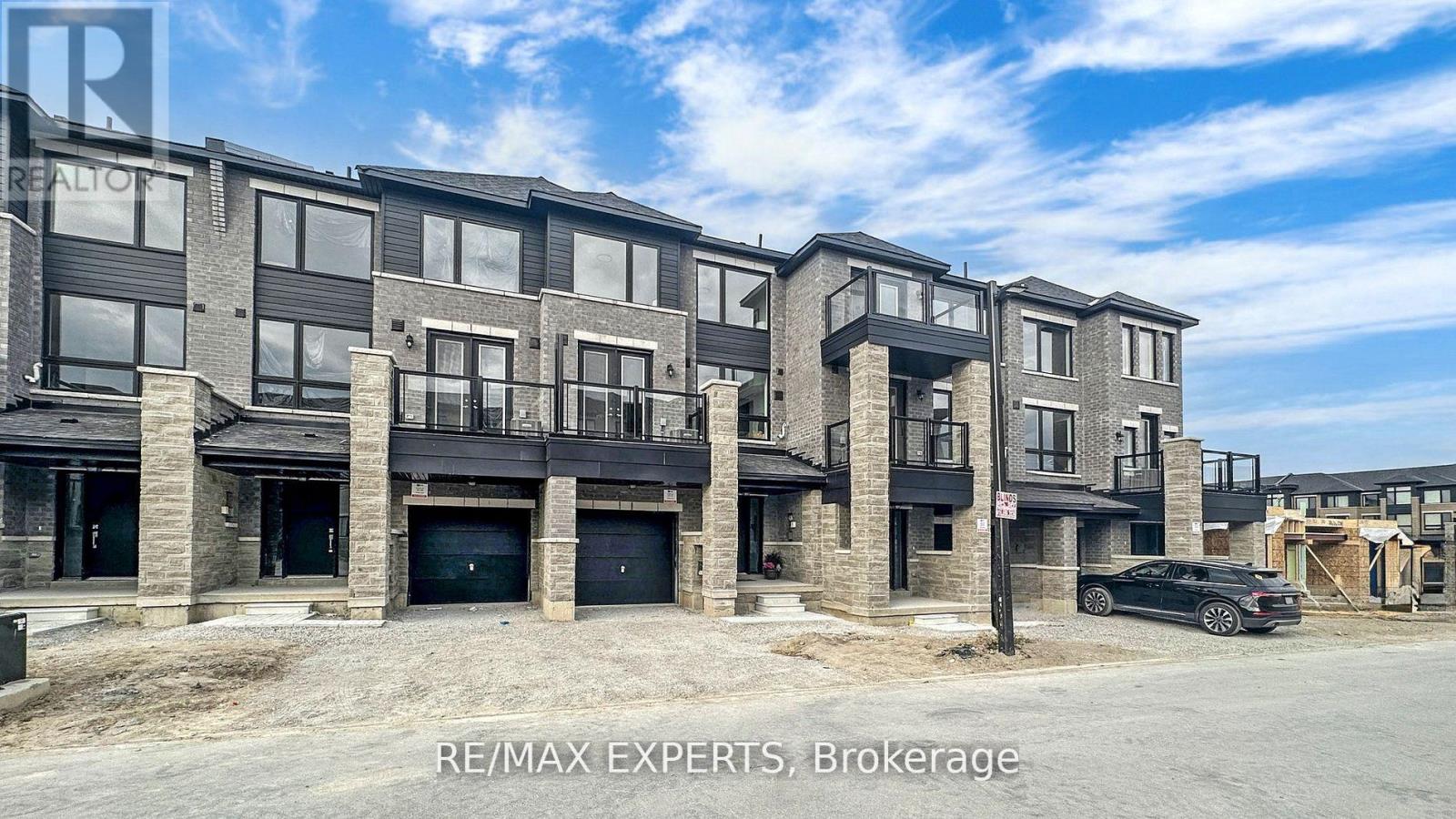 22 Spry Lane, Barrie, Ontario  L9J 0N6 - Photo 2 - S12308578