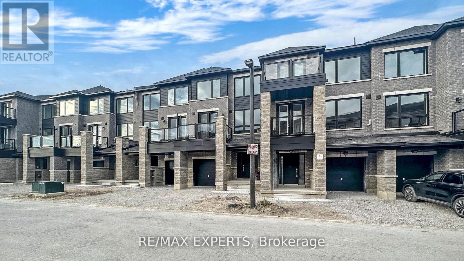 22 Spry Lane, Barrie, Ontario  L9J 0N6 - Photo 7 - S12308578