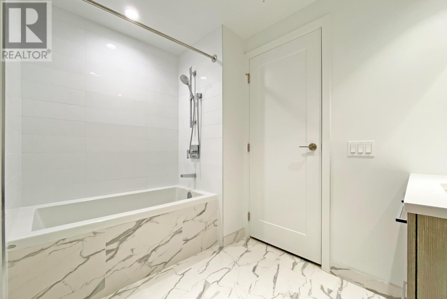 806 8160 Mcmyn Way, Richmond, British Columbia  V6X 0V2 - Photo 13 - R3030874