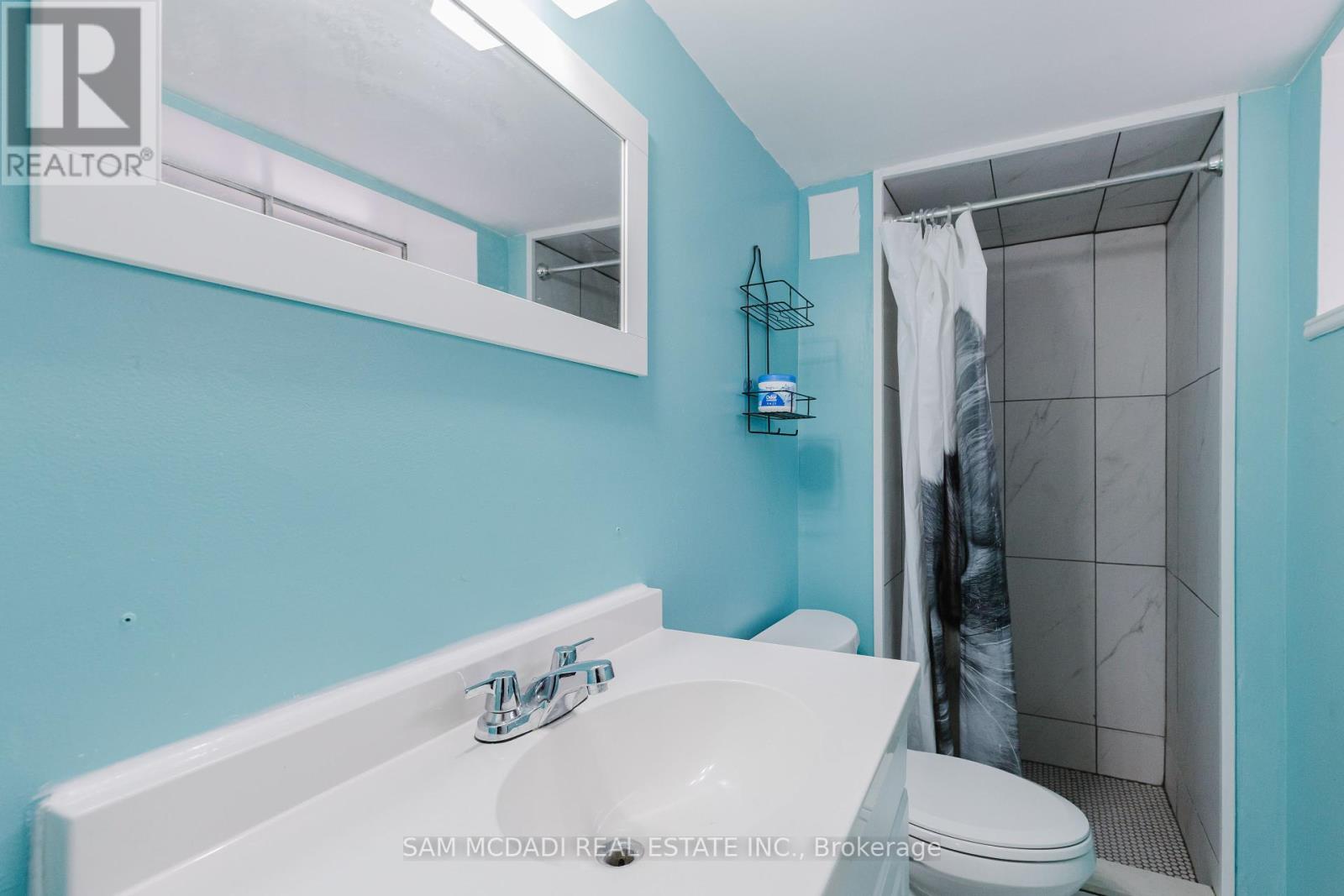 2177 Lakeshore Road, Burlington, Ontario  L7R 1A5 - Photo 20 - W12308574