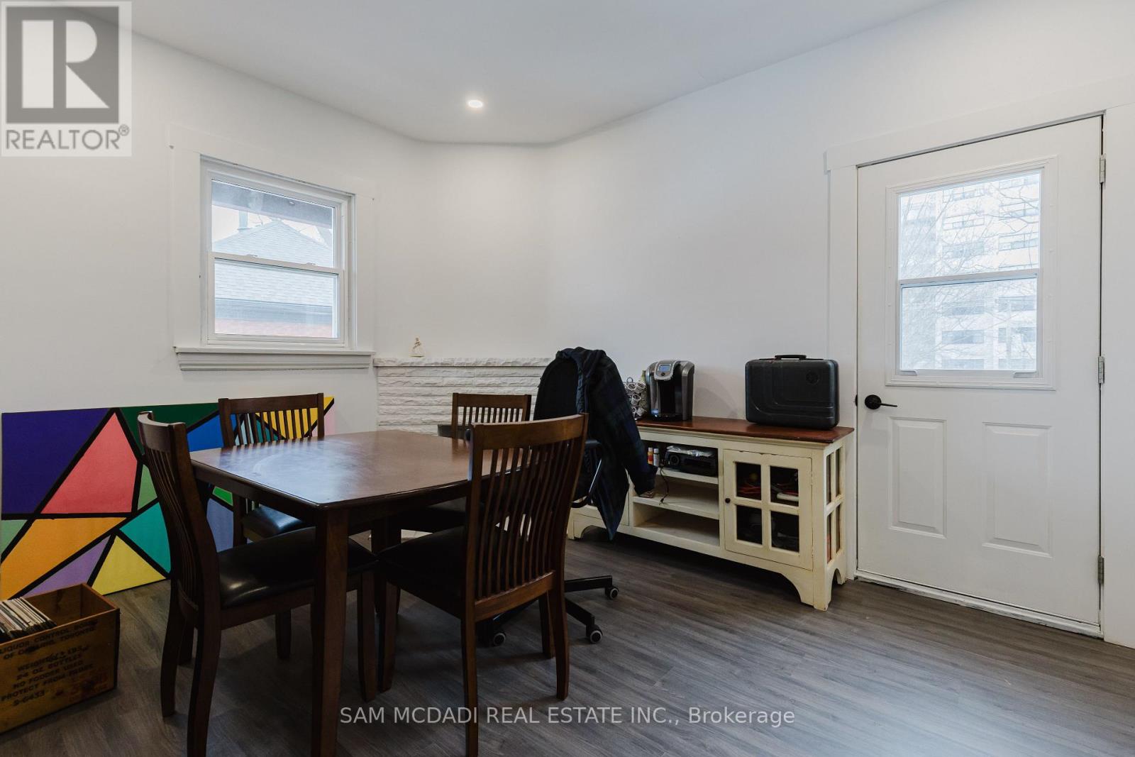 2177 Lakeshore Road, Burlington, Ontario  L7R 1A5 - Photo 23 - W12308574