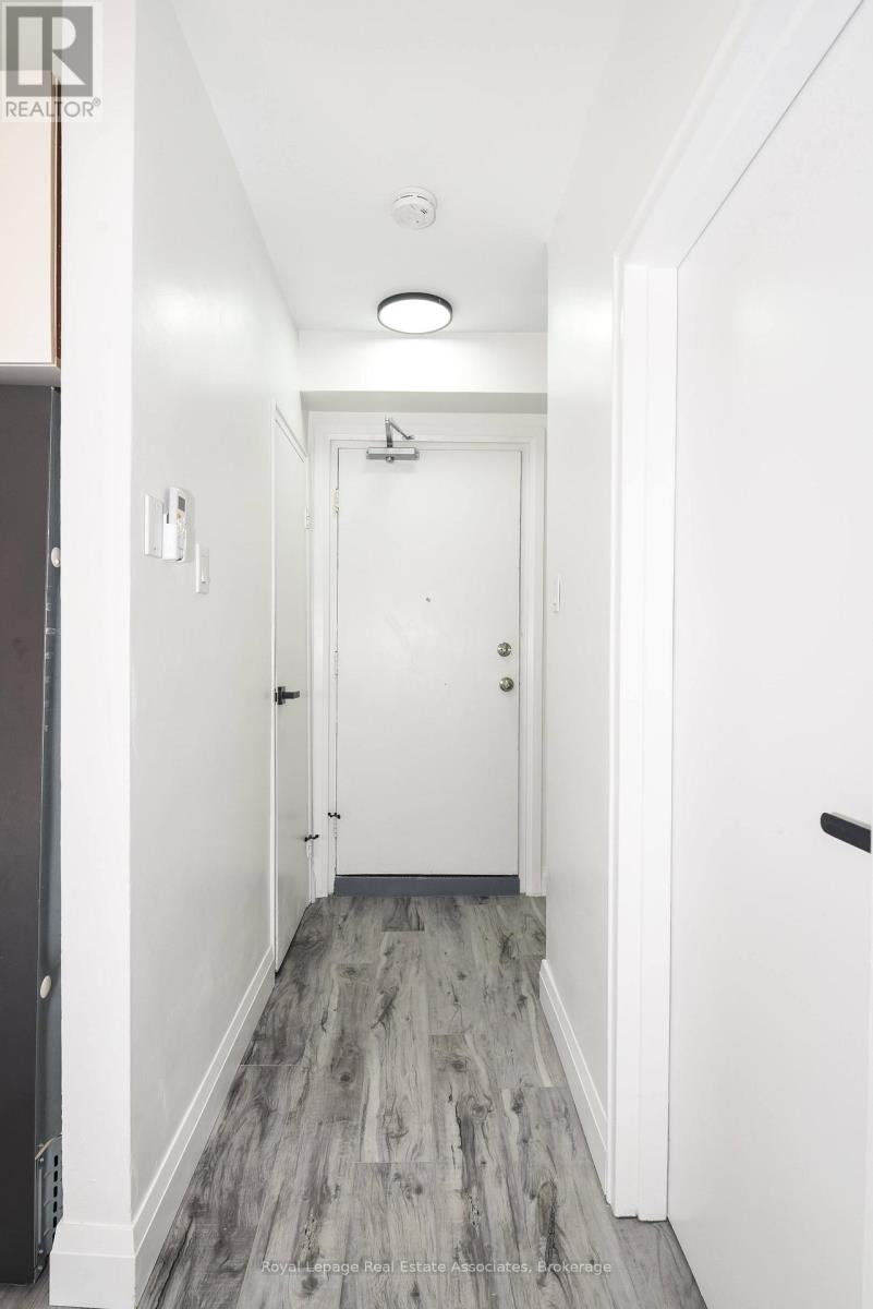 6 - 122 Victoria Avenue N, Hamilton, Ontario  L8L 5E5 - Photo 6 - X12308619