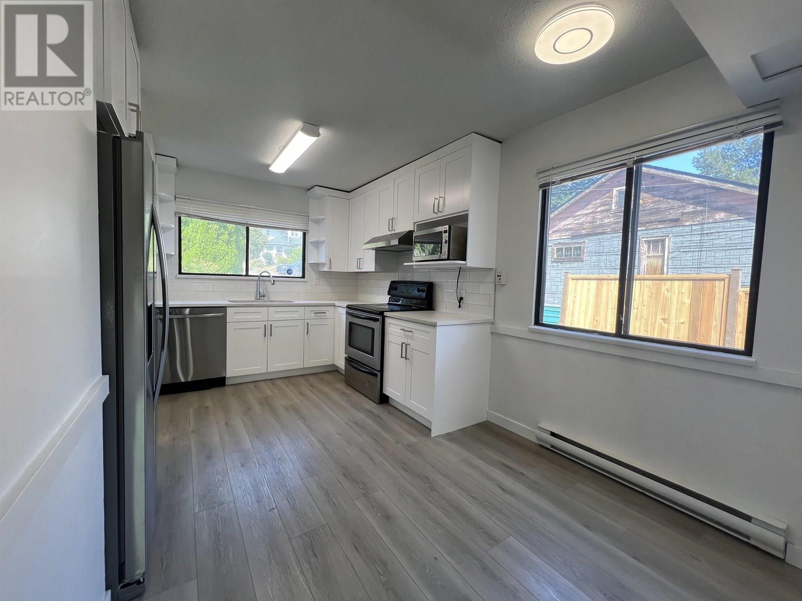 Property at 1018 ROCHESTER AVENUE image 3