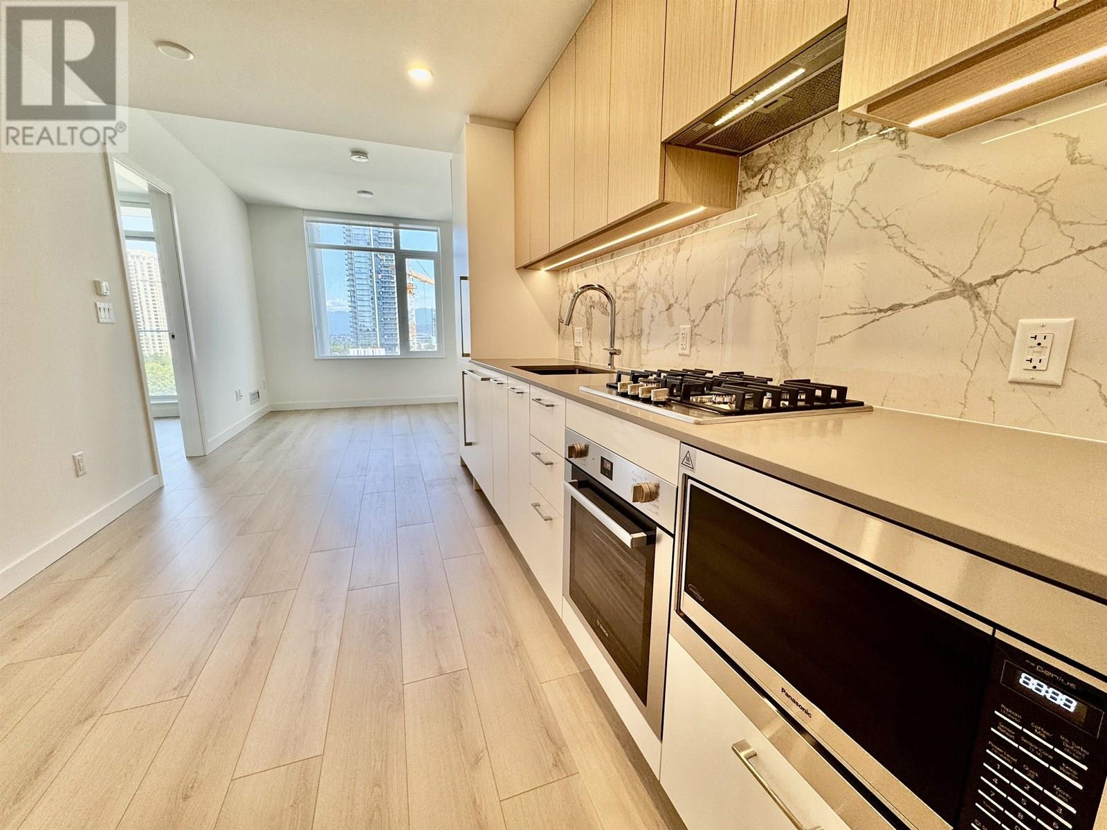 1007 6468 Willingdon Avenue, Burnaby, British Columbia  V5H 0L3 - Photo 3 - R3030935