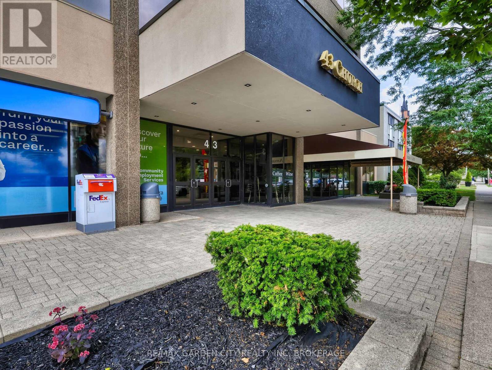 504 - 43 Church Street, St. Catharines, Ontario  L2R 7E1 - Photo 2 - X12308689