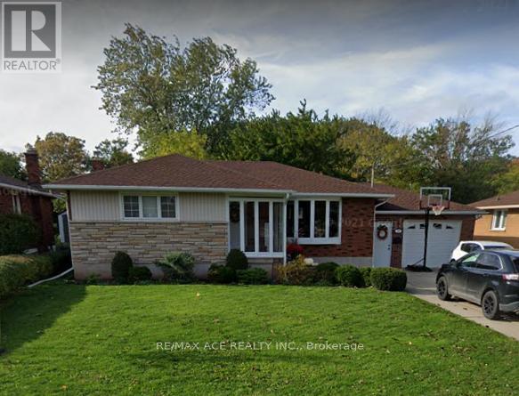 23 WOODSVIEW AVENUE, Grimsby, Ontario