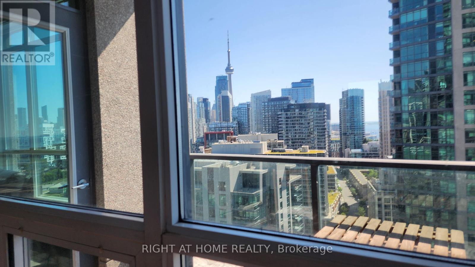 2205 - 219 Fort York Boulevard, Toronto, Ontario  M5V 1B1 - Photo 18 - C12308702