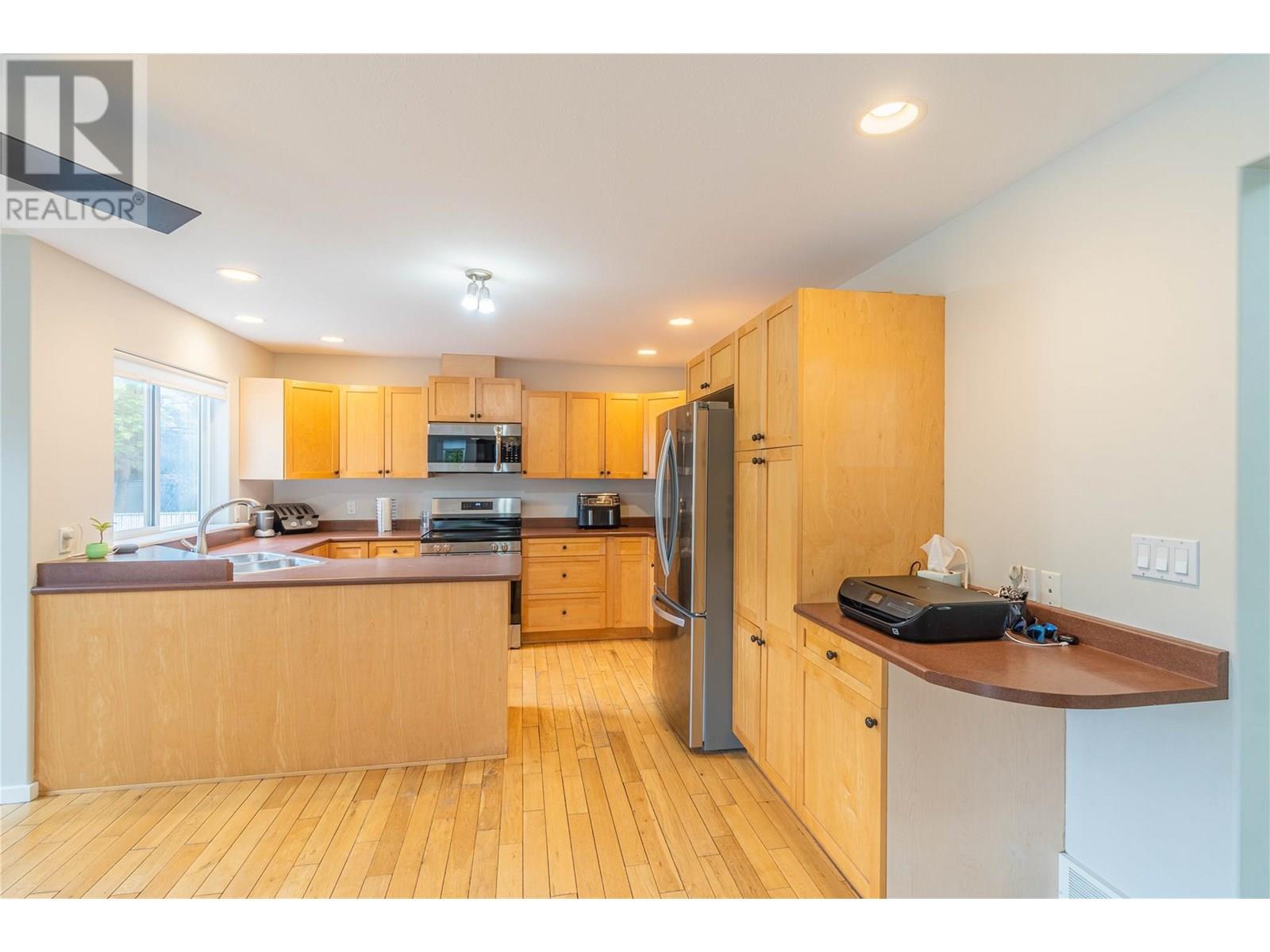Property at 601 BISSETTE Road image 4