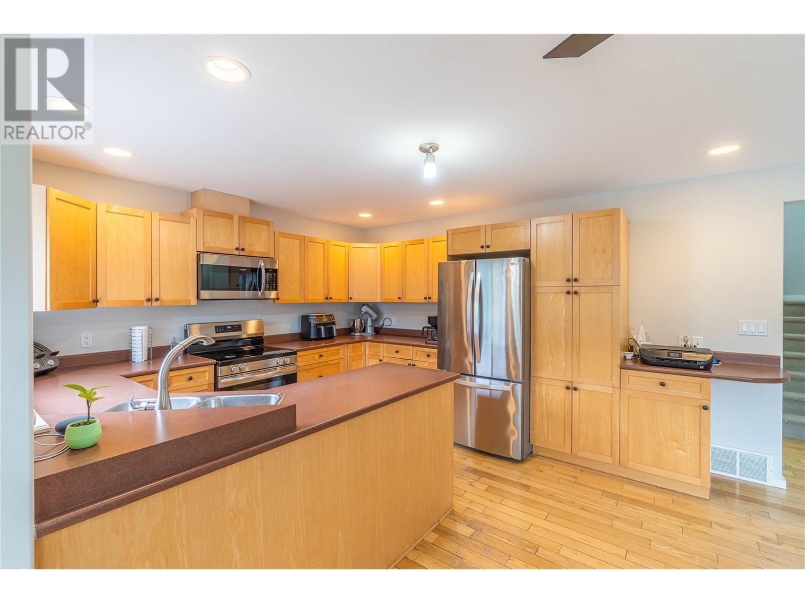 Property at 601 BISSETTE Road image 5
