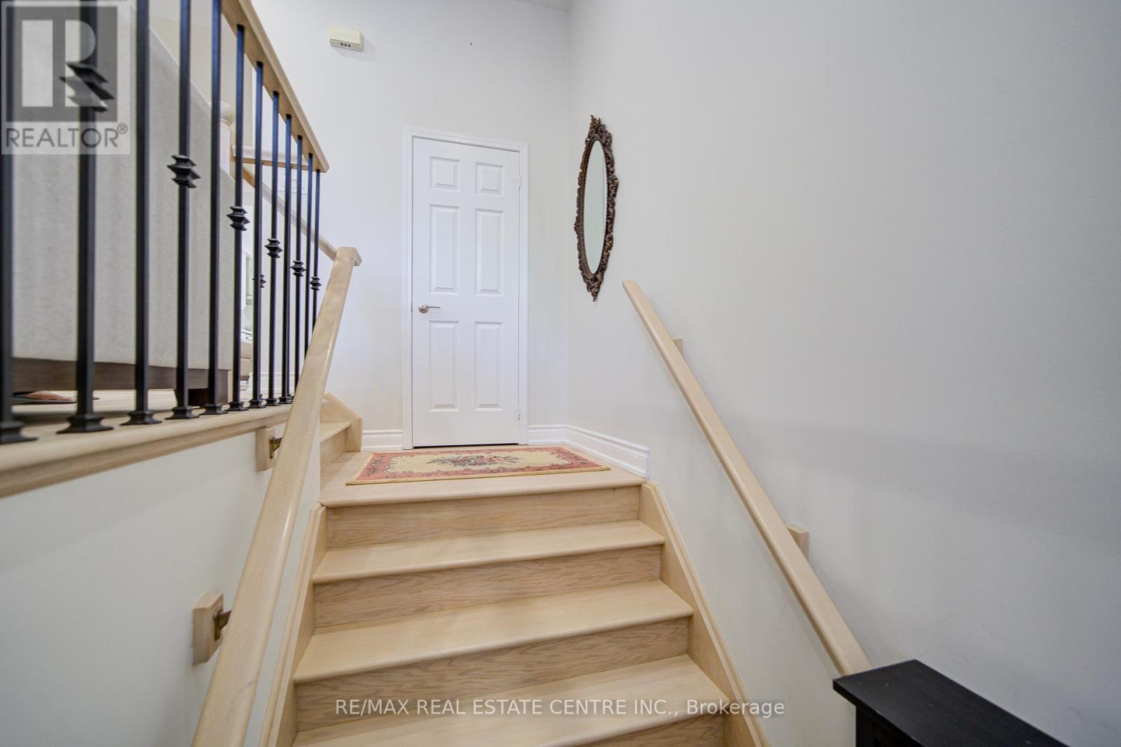 Property at 19 - 280 HILLCREST AVENUE image 5