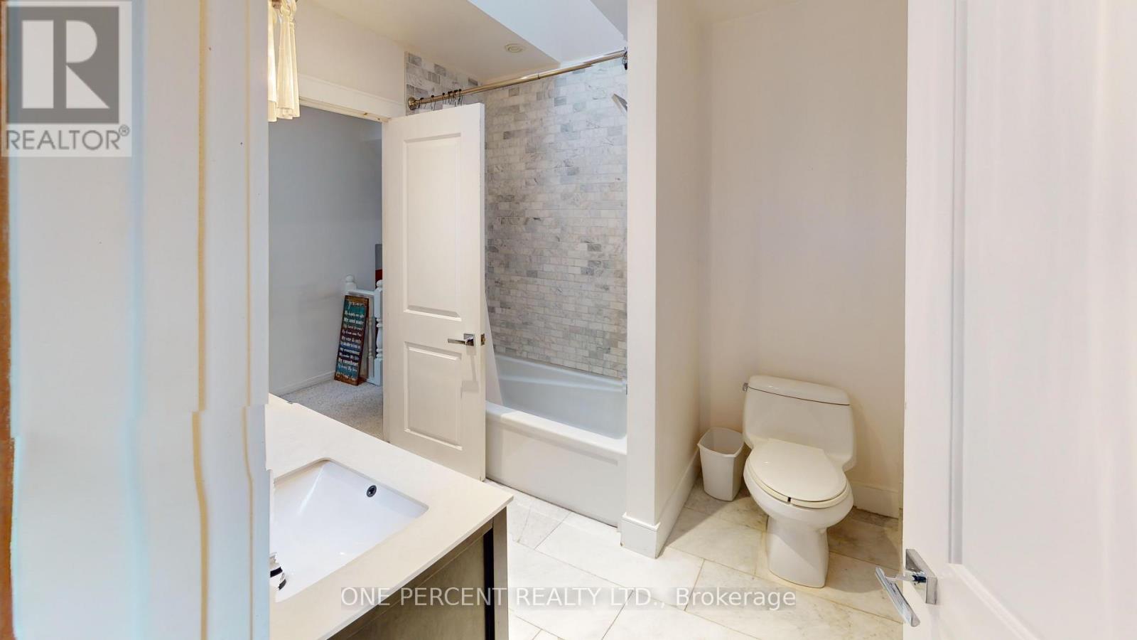 7428 Petrullo Court, Niagara Falls, Ontario  L2H 2K4 - Photo 17 - X12308683