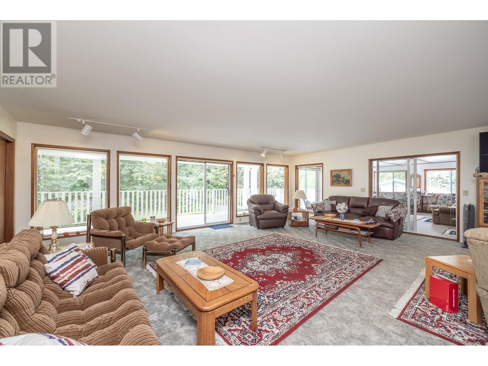Property at 26307 GRANT AVENUE image 5