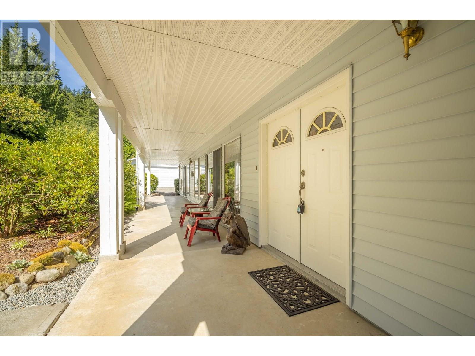 Property at 26307 GRANT AVENUE image 4