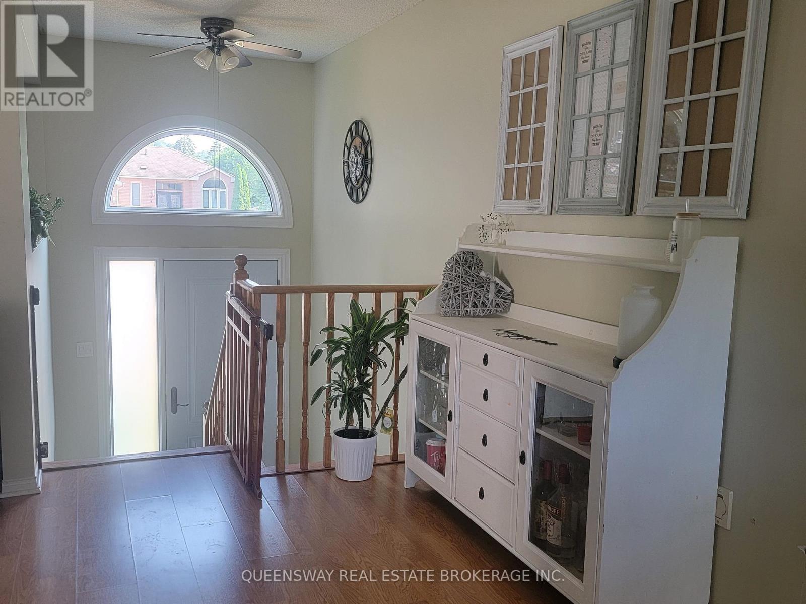 50 Acorn Crescent, Wasaga Beach, Ontario  L9Z 1L6 - Photo 2 - S12308654