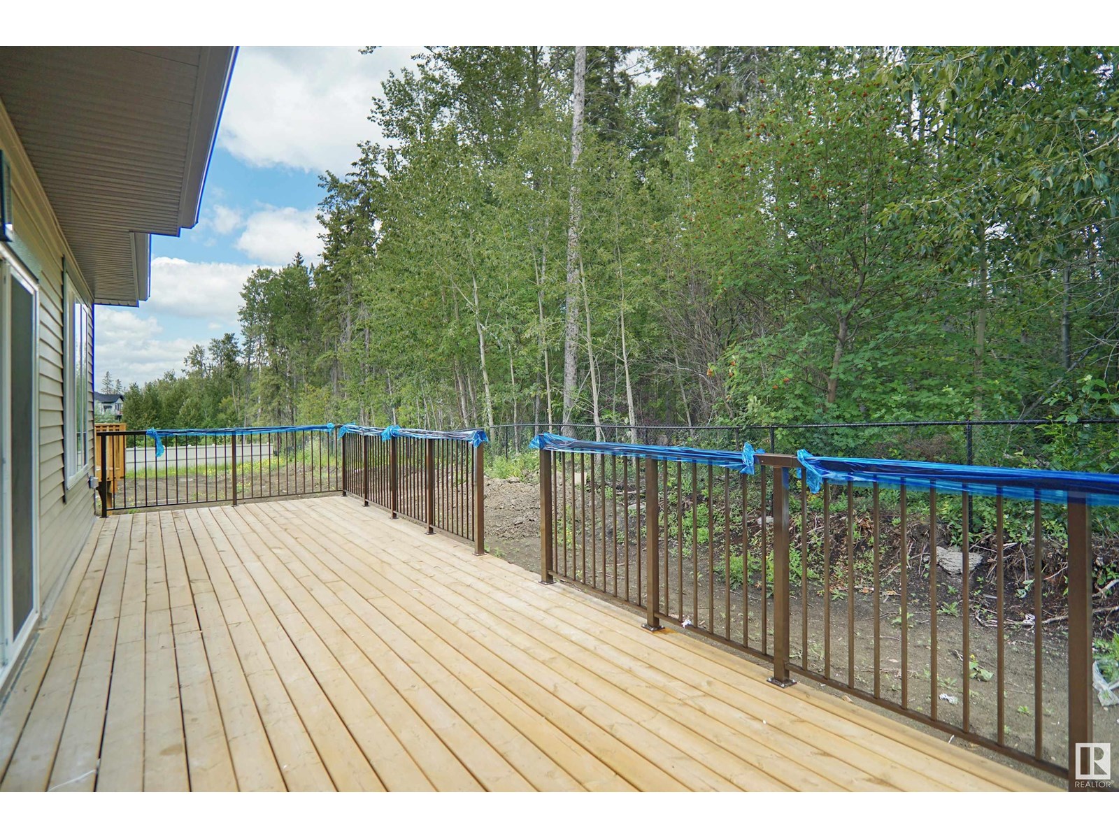 Property at 53 MEADOWGROVE LANE image 4