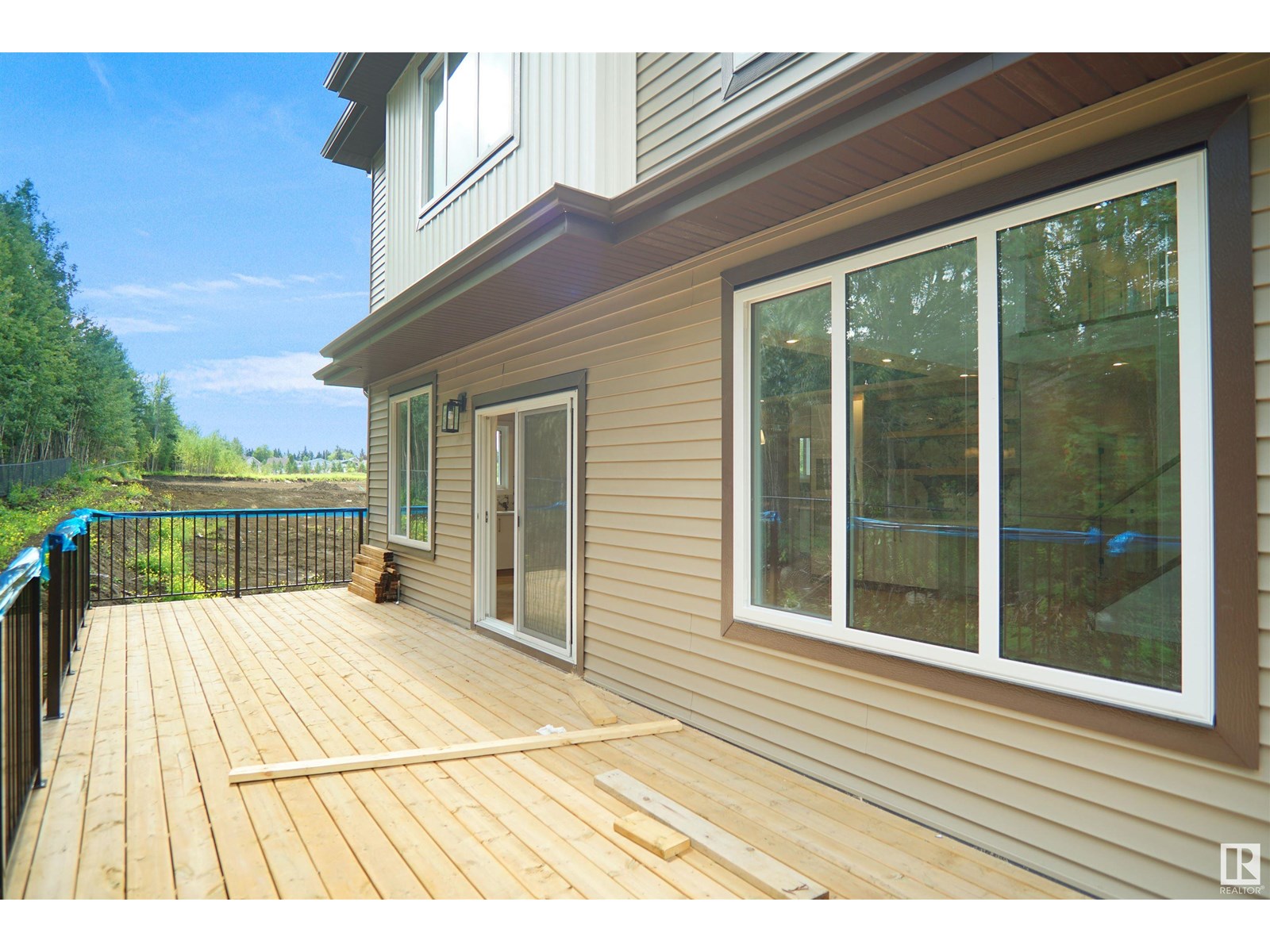 Property at 53 MEADOWGROVE LANE image 5