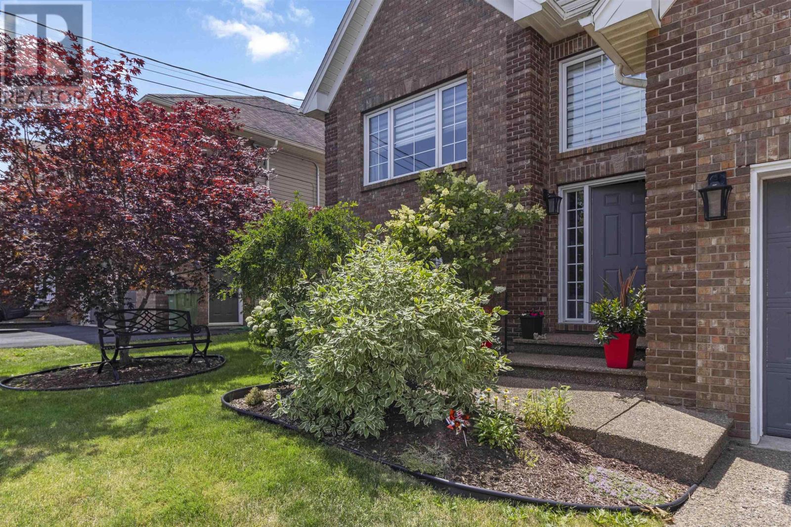 Property at 61 Lindenwood Terrace image 4