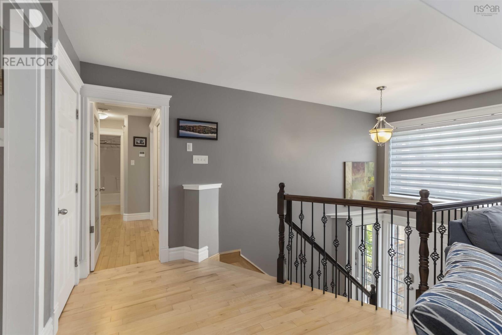 Property at 61 Lindenwood Terrace image 5