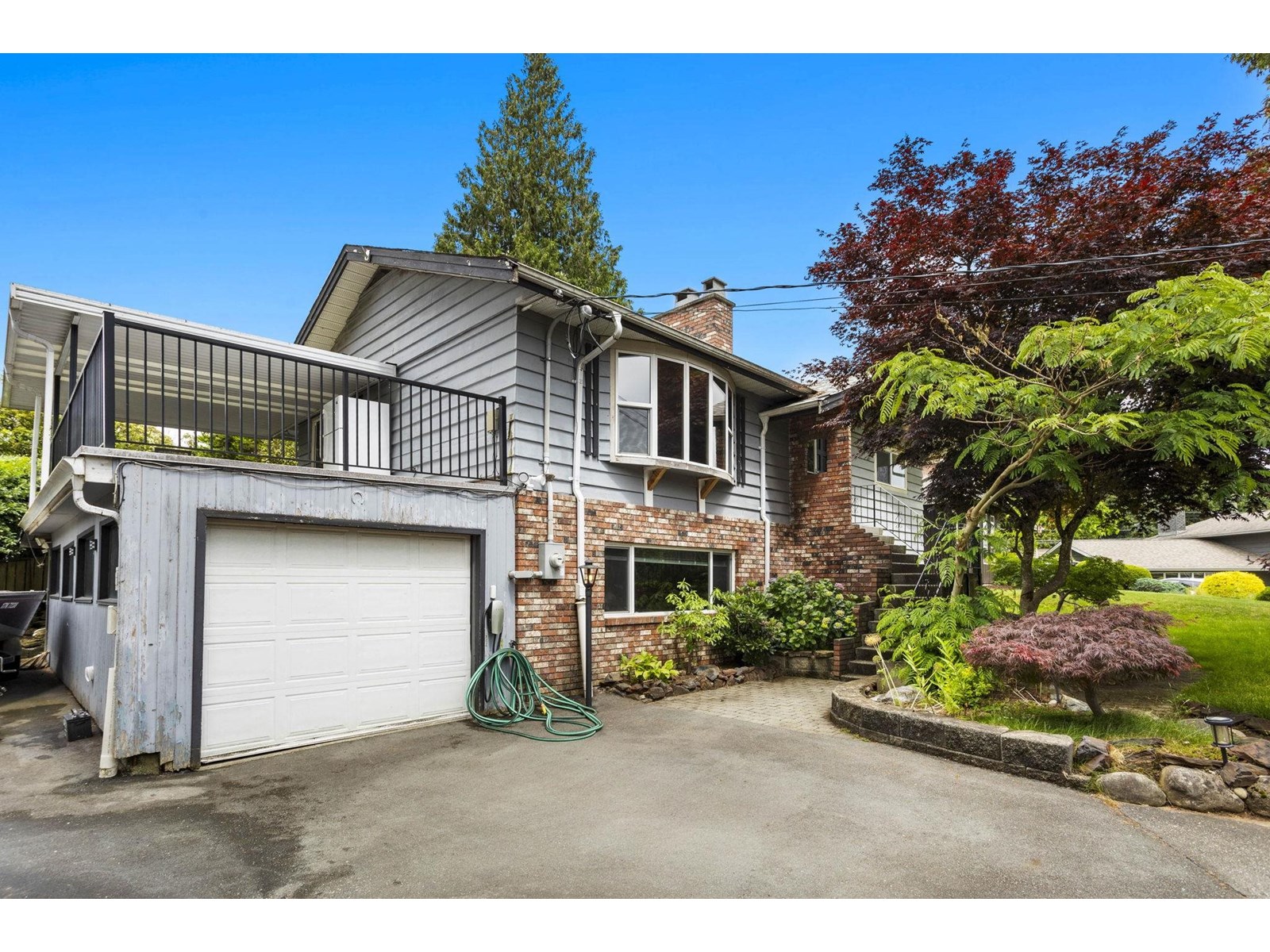Property at 1971 POWELL CRESCENT image 1
