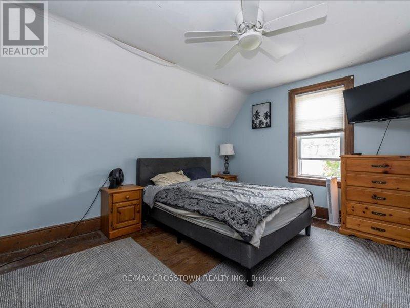 49 Park Street, Barrie (Queen's Park), Ontario  L4N 1H7 - Photo 26 - S12254032