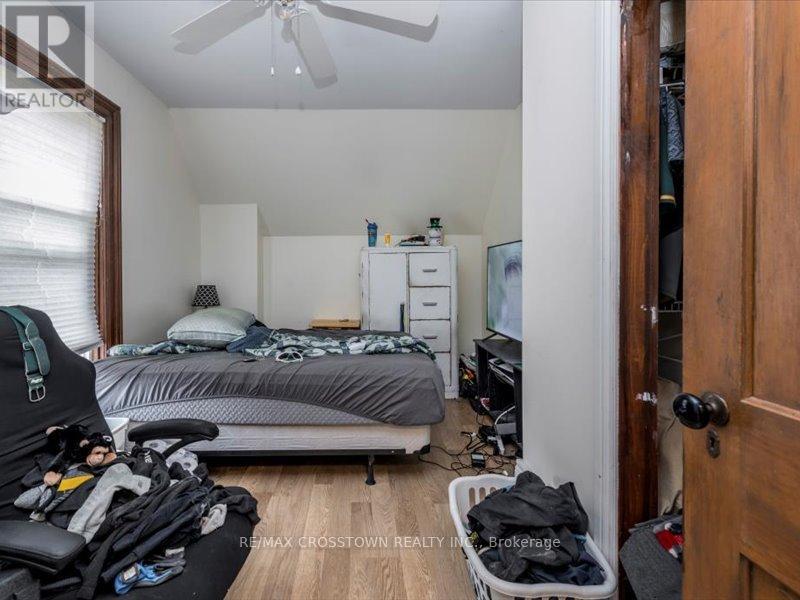 49 Park Street, Barrie (Queen's Park), Ontario  L4N 1H7 - Photo 30 - S12254032