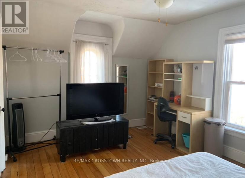 49 Park Street, Barrie (Queen's Park), Ontario  L4N 1H7 - Photo 29 - S12254032