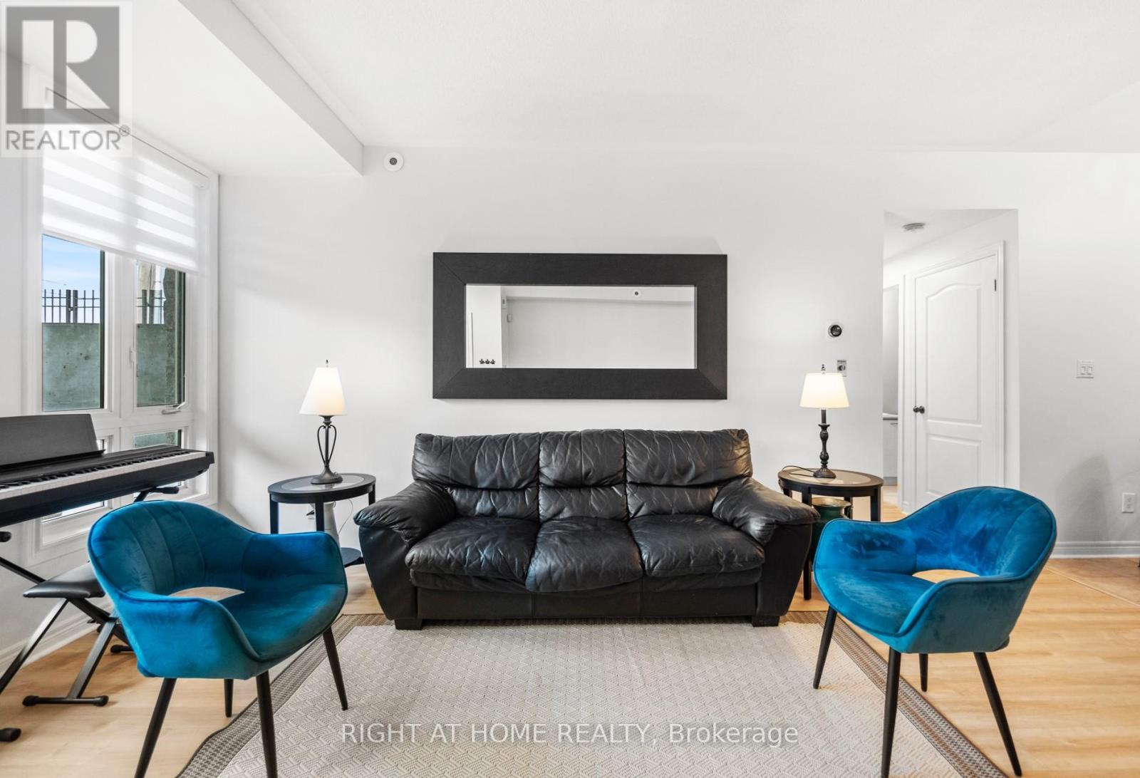 Property at 113 - 1837 EGLINTON AVENUE E image 4