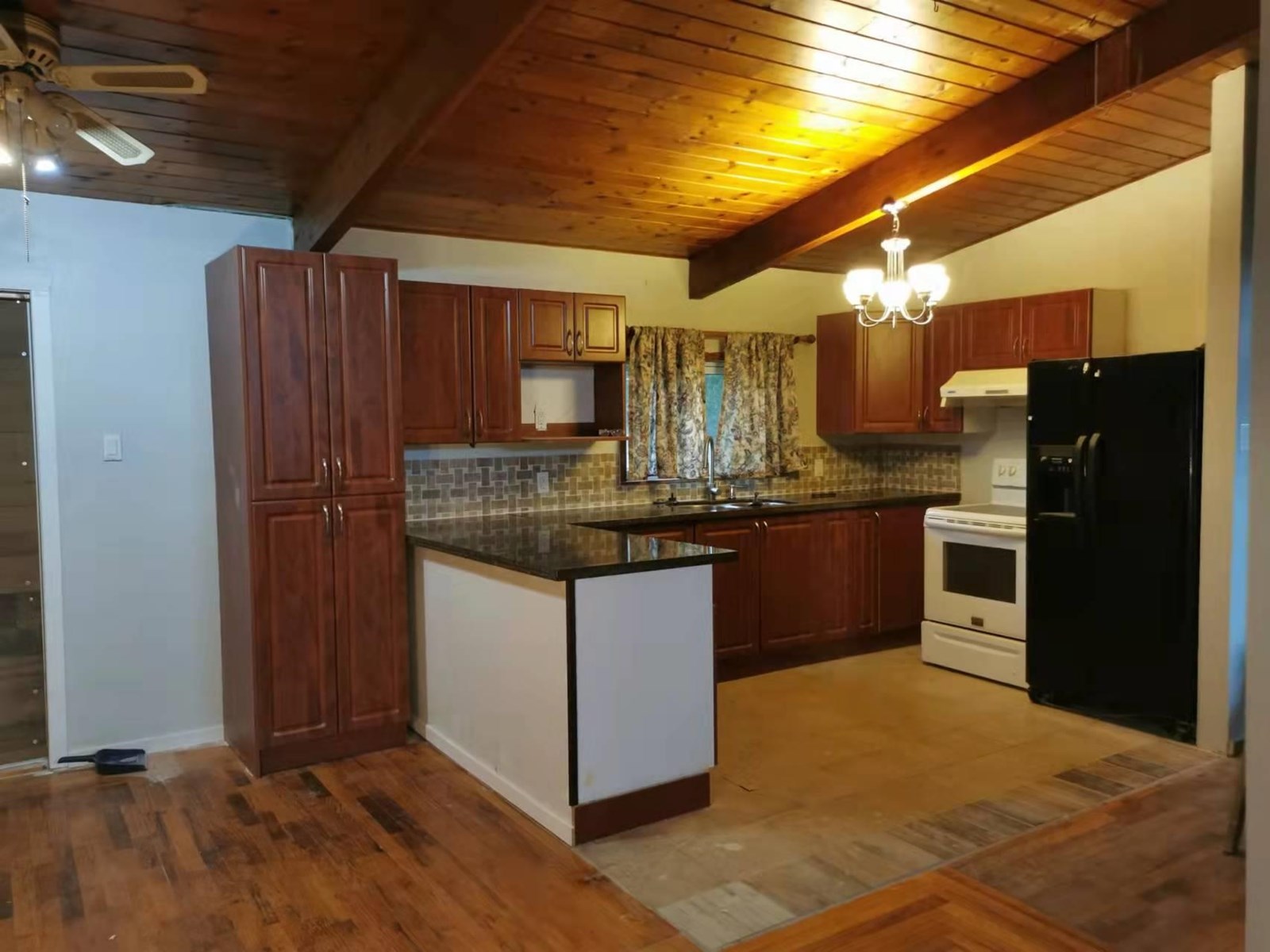 33025 14 Avenue, Mission, British Columbia  V2V 2P3 - Photo 9 - R3030922