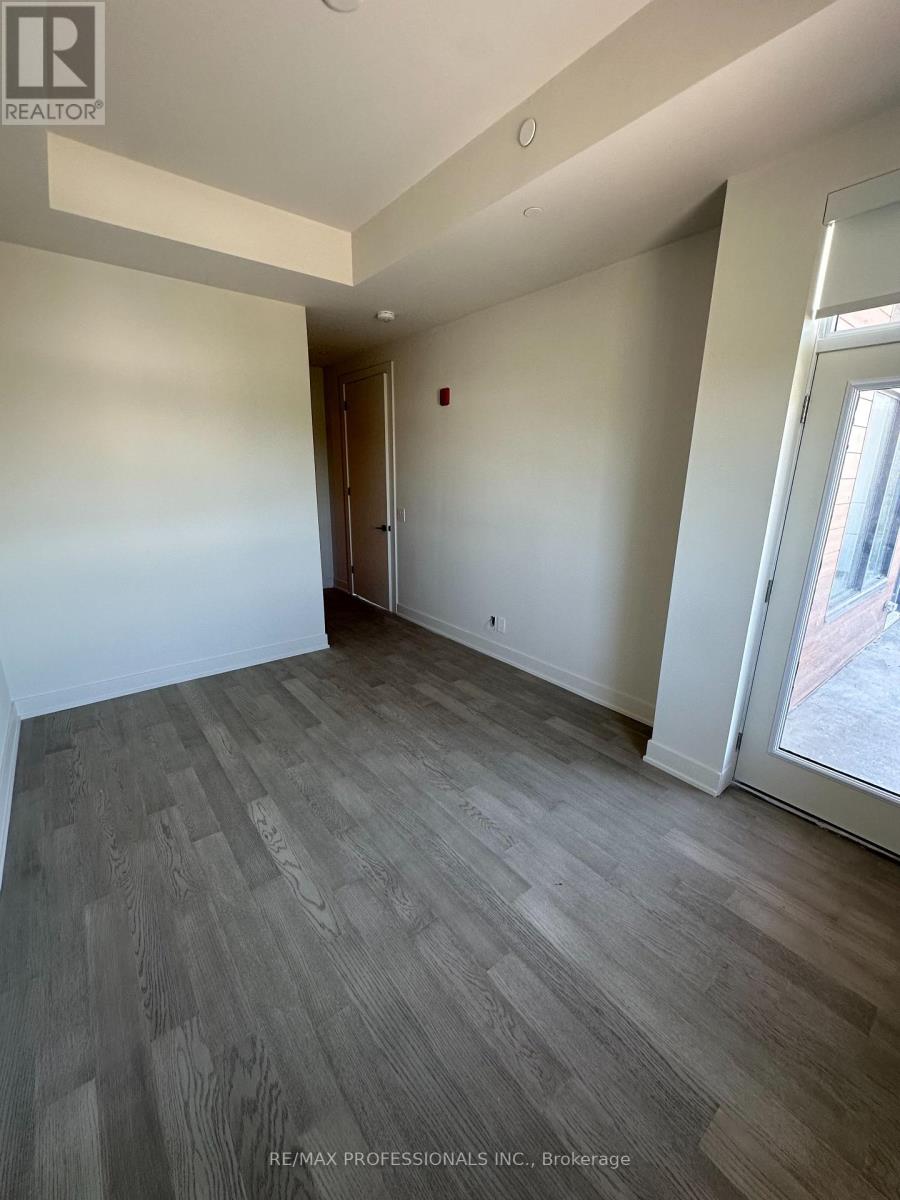 410 - 123 Maurice Drive, Oakville, Ontario  L6K 2W6 - Photo 17 - W12308756