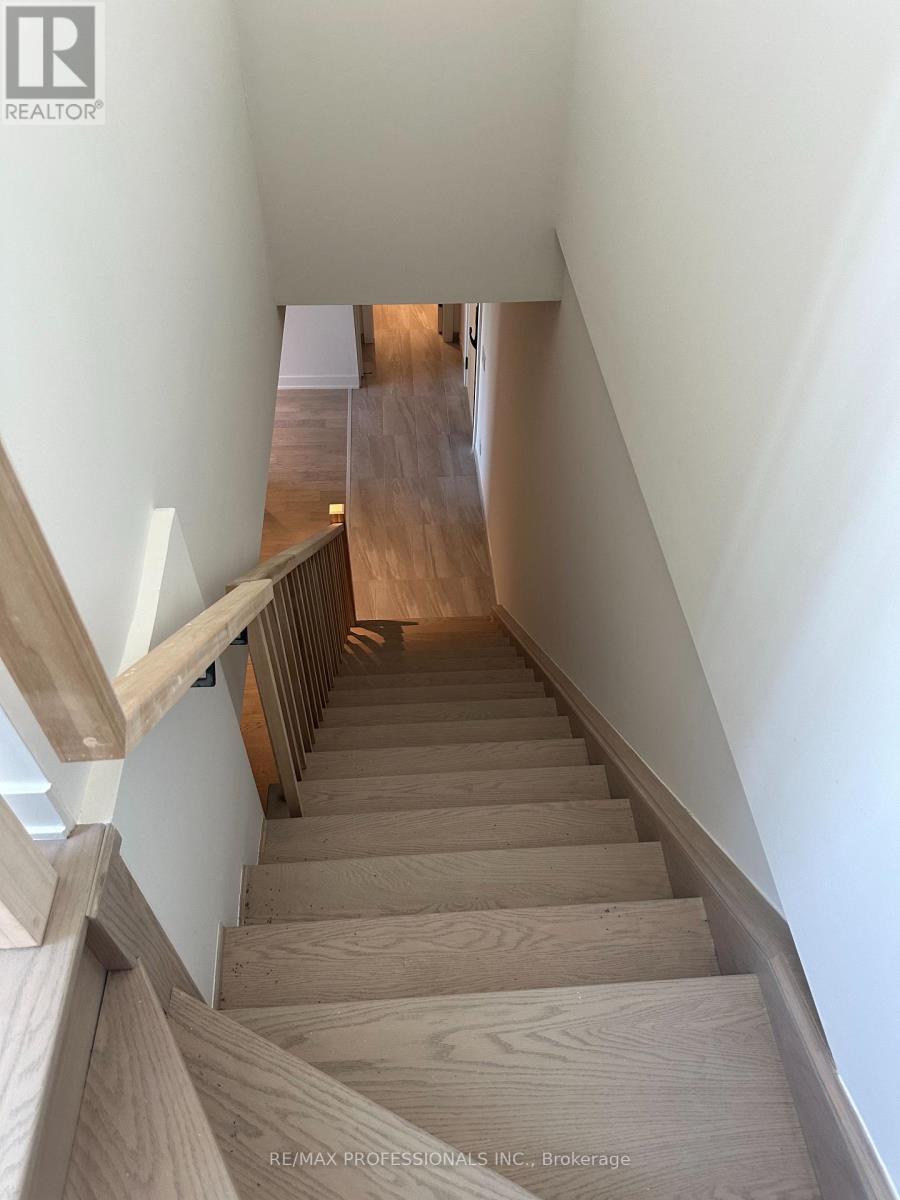 410 - 123 Maurice Drive, Oakville, Ontario  L6K 2W6 - Photo 23 - W12308756