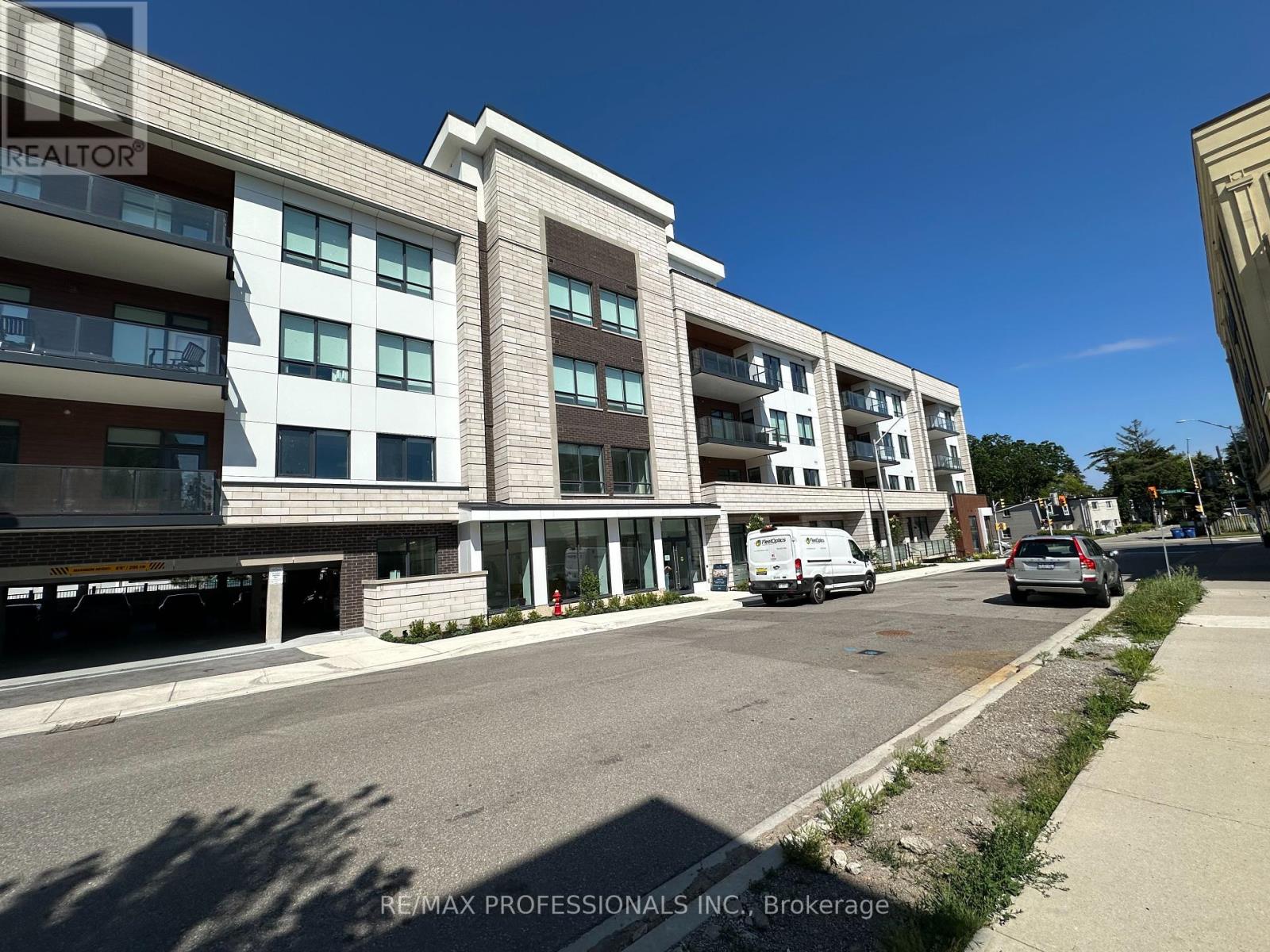 410 - 123 Maurice Drive, Oakville, Ontario  L6K 2W6 - Photo 33 - W12308756