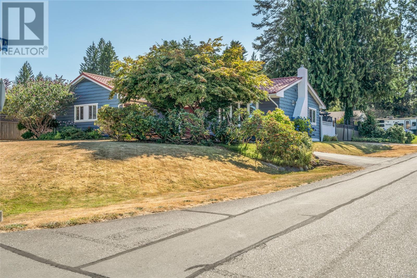 560 Eaglecrest Dr, Qualicum Beach, British Columbia  V9K 1E3 - Photo 49 - 1008286