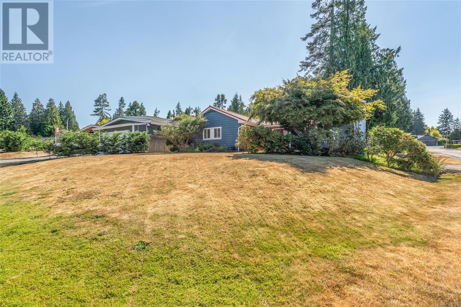 560 Eaglecrest Dr, Qualicum Beach, British Columbia  V9K 1E3 - Photo 67 - 1008286