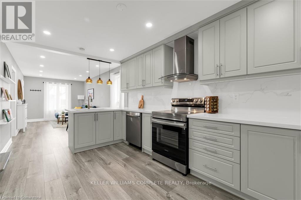 52 East 24th Street, Hamilton (Eastmount), Ontario  L8V 2X7 - Photo 14 - X12308795