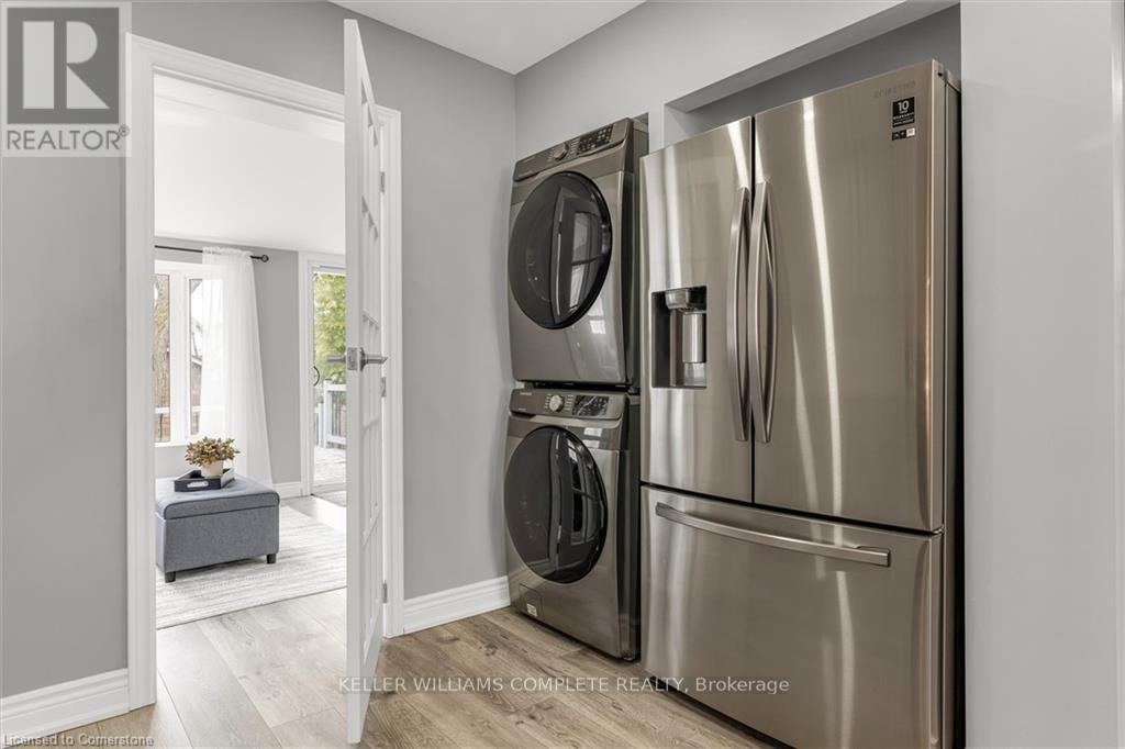 52 East 24th Street, Hamilton (Eastmount), Ontario  L8V 2X7 - Photo 16 - X12308795