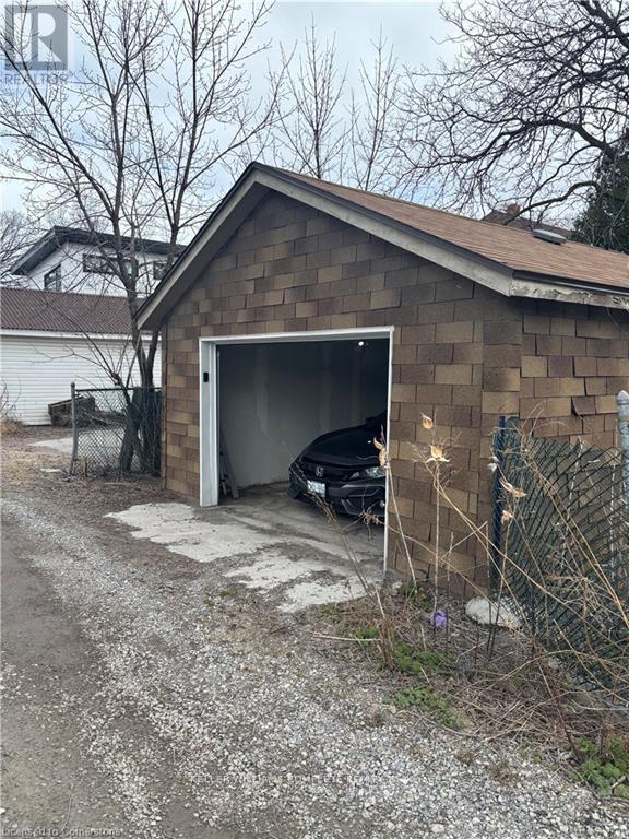 52 East 24th Street, Hamilton (Eastmount), Ontario  L8V 2X7 - Photo 37 - X12308795