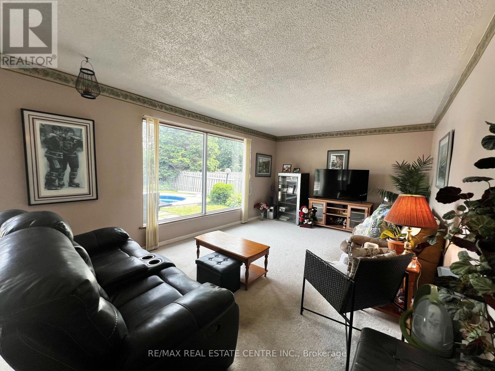 330 Simon Street, Shelburne, Ontario  L9V 2Y5 - Photo 14 - X12286764