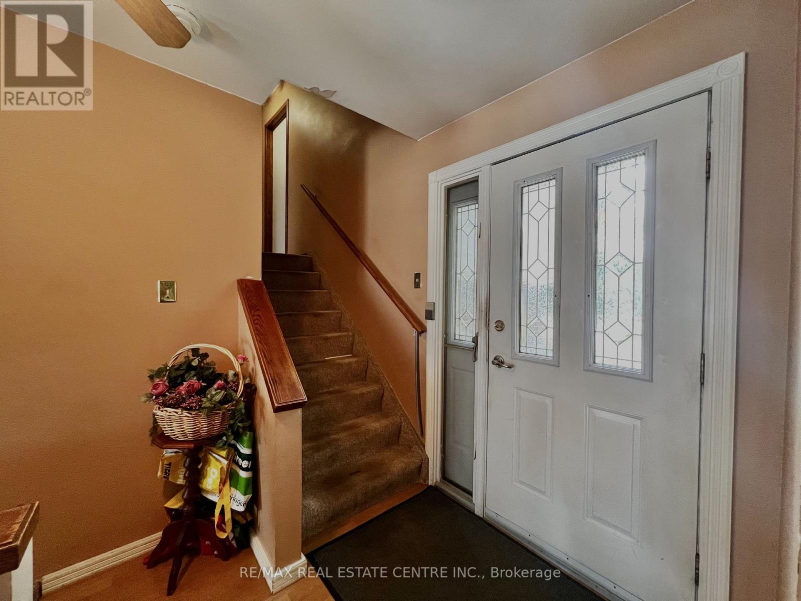 330 Simon Street, Shelburne, Ontario  L9V 2Y5 - Photo 6 - X12286764