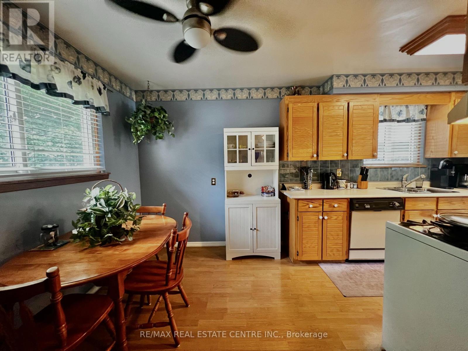 330 Simon Street, Shelburne, Ontario  L9V 2Y5 - Photo 8 - X12286764