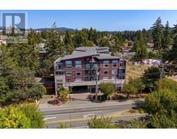 404 844 Goldstream Ave Evo West